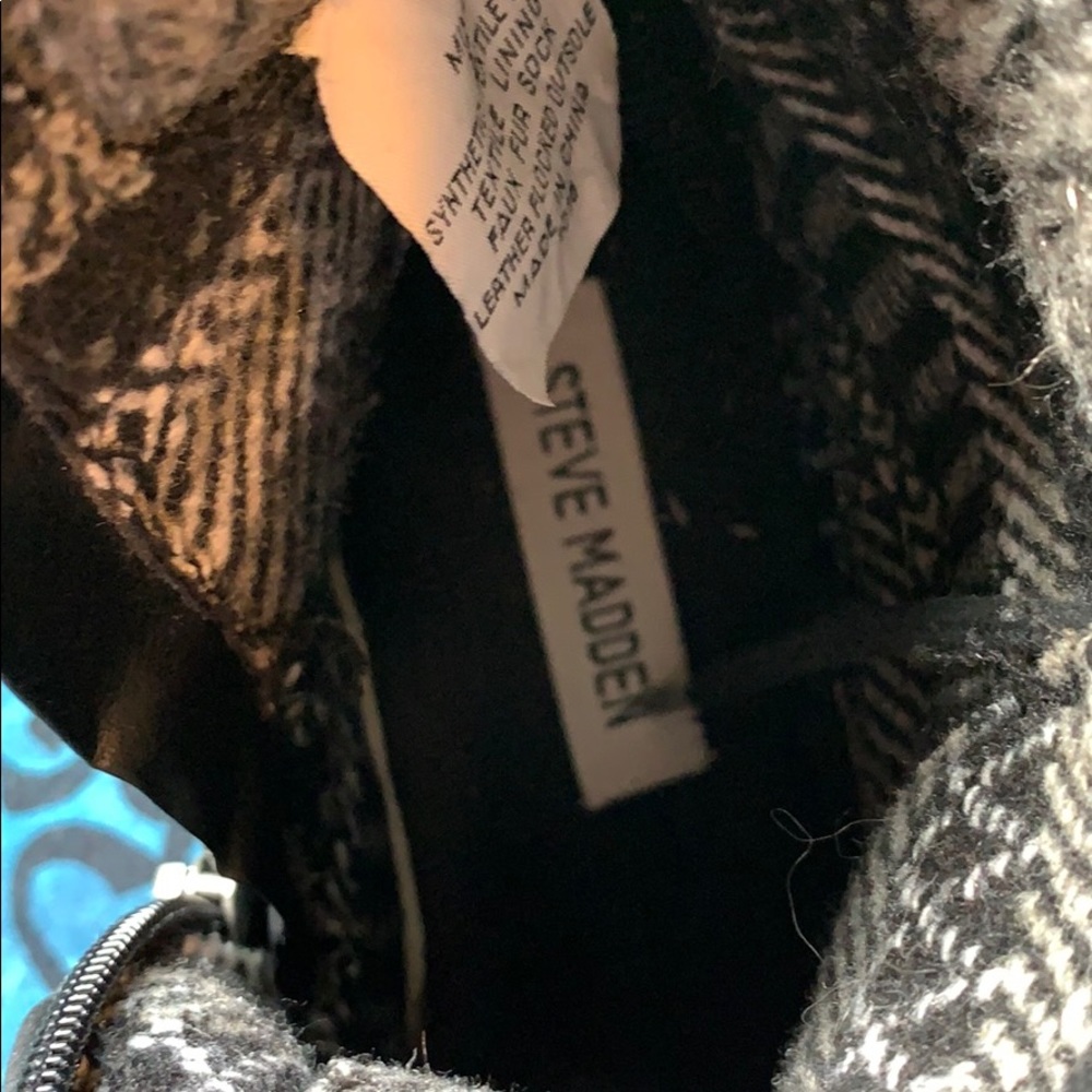Steve Madden Mimsy Booties Boot - Picture 3 of 3